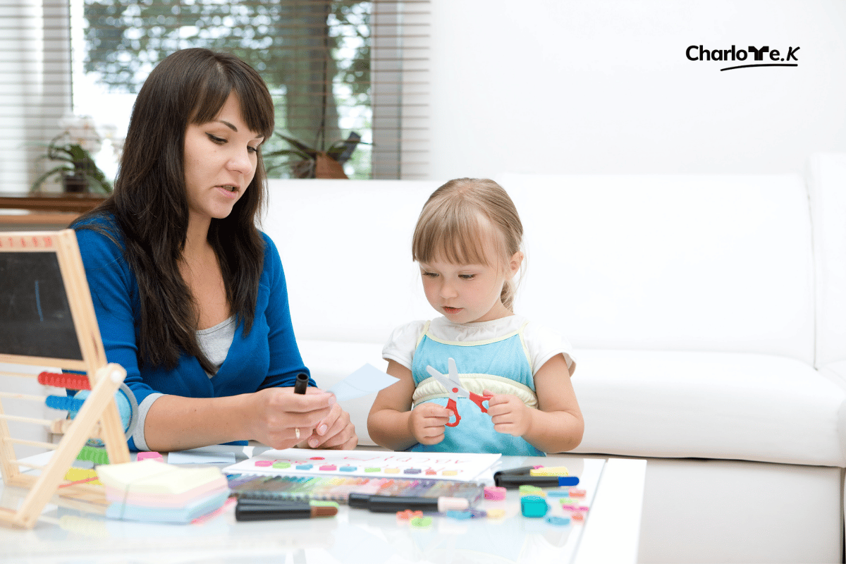 reconversion infirmière : ouvrir sa micro-crèche