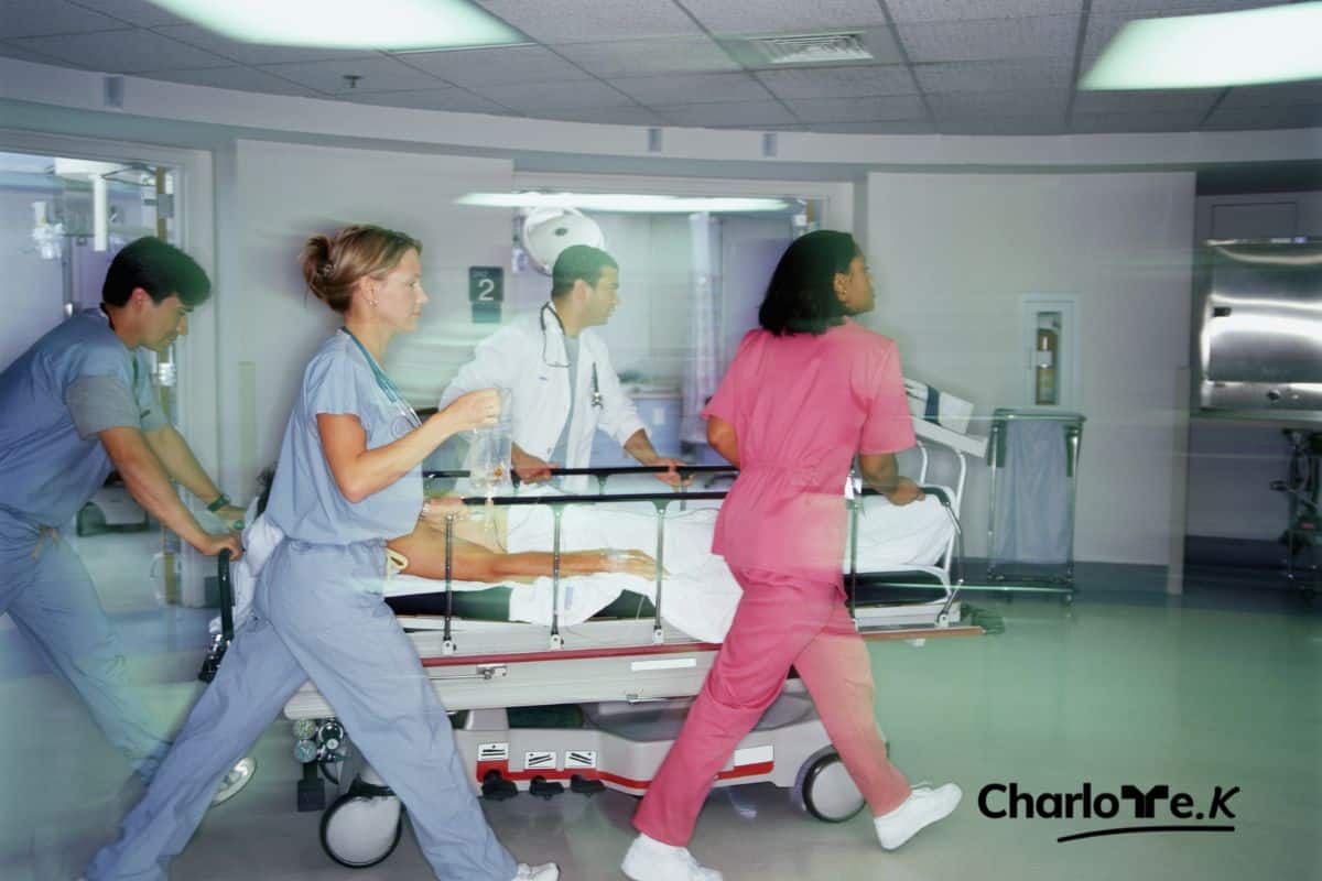 fiche métier être infirmière aux urgences