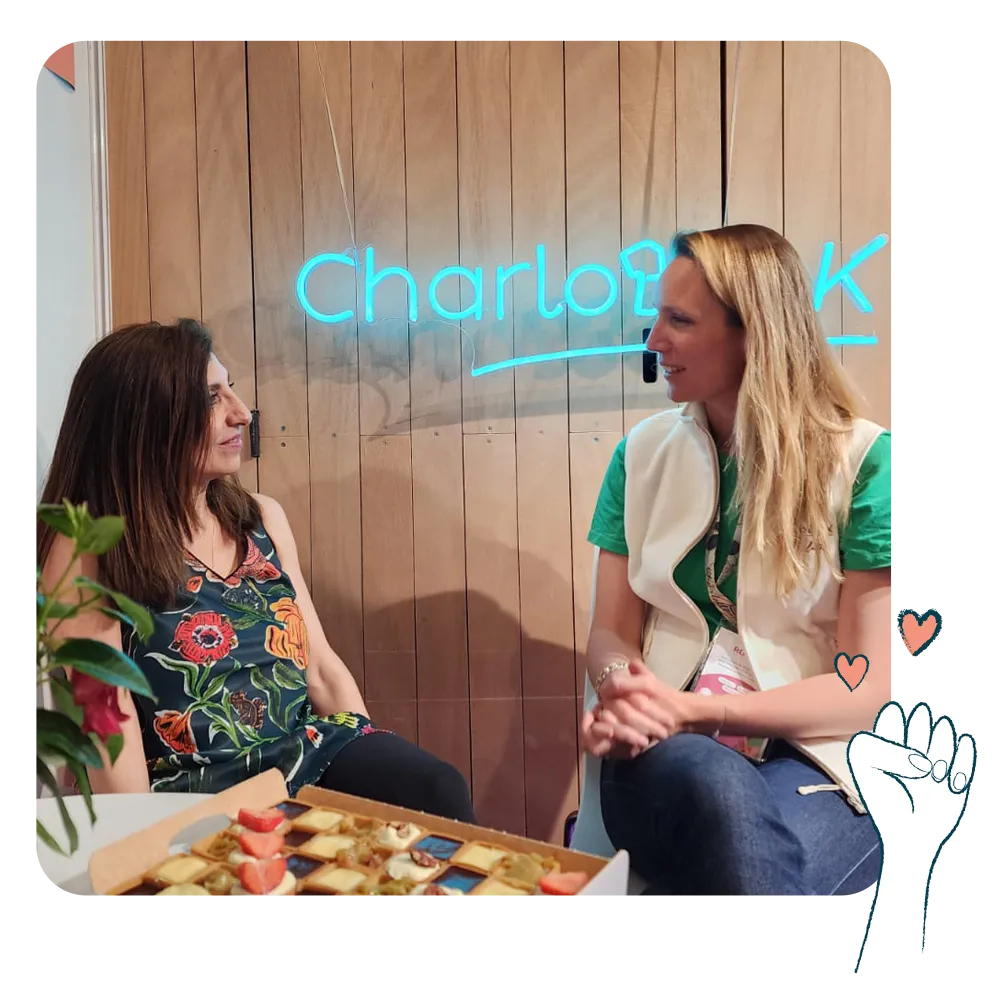 Infcom 2 Charlotte K - reconversion-professionelle-accueil@2x